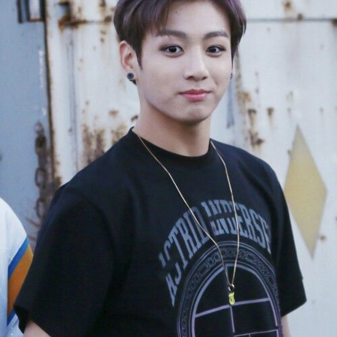 A thread of Jungkook -- but as you keep scrolling he gets older
