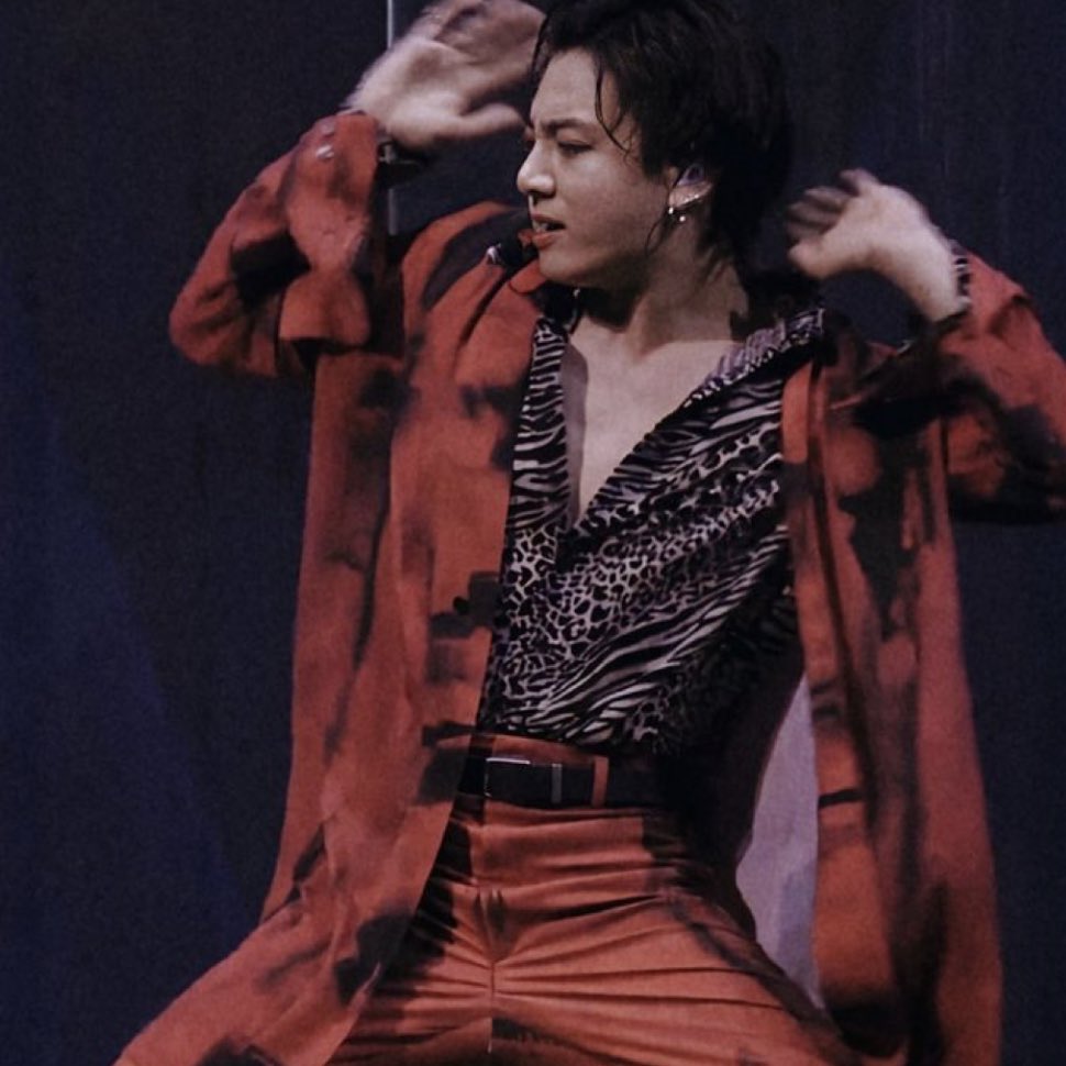 A thread of Jungkook -- but as you keep scrolling he gets older