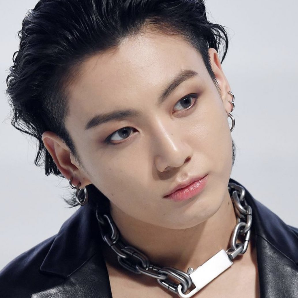 A thread of Jungkook -- but as you keep scrolling he gets older