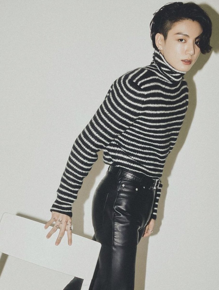 A thread of Jungkook -- but as you keep scrolling he gets older