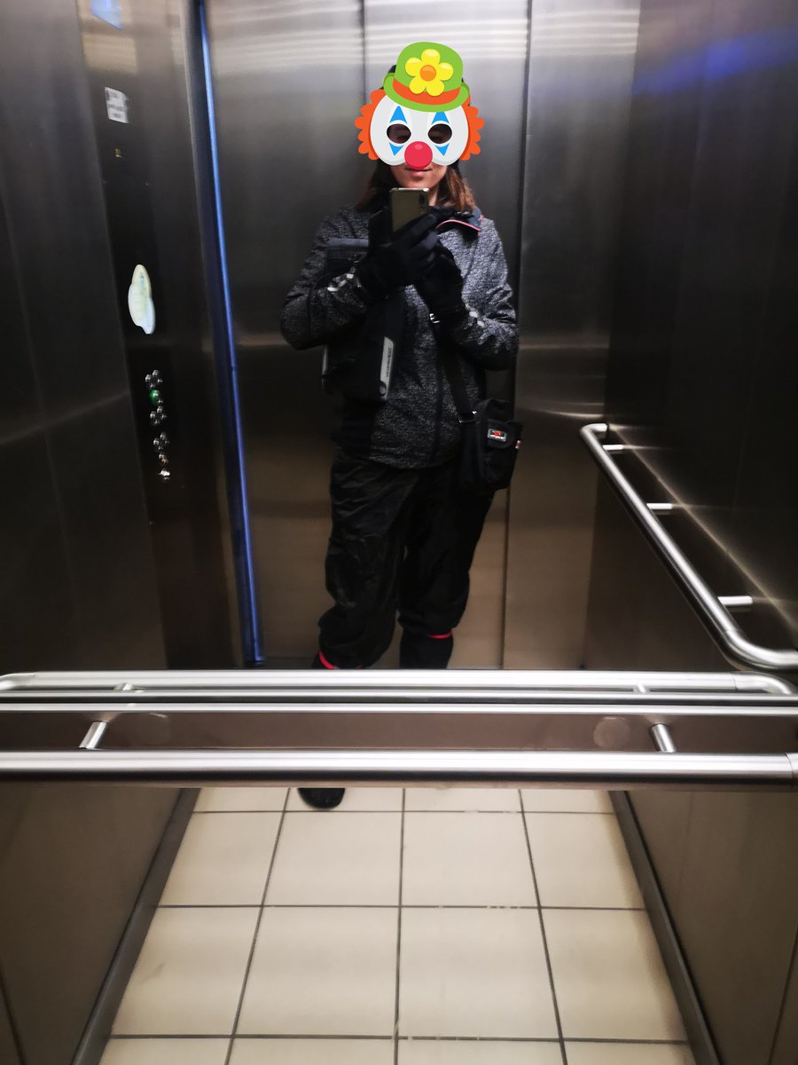 AthENA_ErganAi's tweet image. #Velotaf
Test des nouvelles surchaussures... Bof pas convaincue 😕