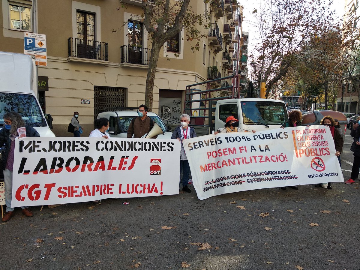 Concentració per denunciar l'absorció de la Plató per part del <a href="/hospitalclinic/">Hospital Clínic</a> 
Ja n'hi ha prou de rescatar hospitals privats deficitaris.