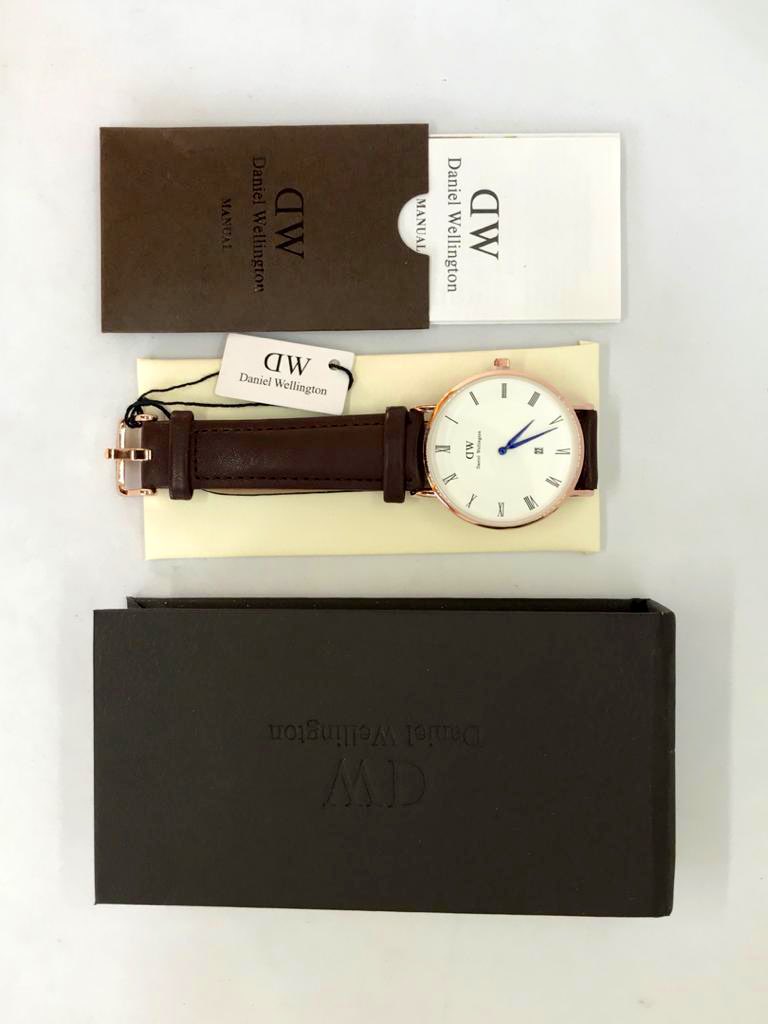 frifieinc's tweet photo. Daniel Wellington Leather 
Help me get Christmas money small😩
GHS 130
Contact : 0551312903
Please Retweet till my customer sees it 
Thanks 🙏 https://t.co/2togufHLQk
