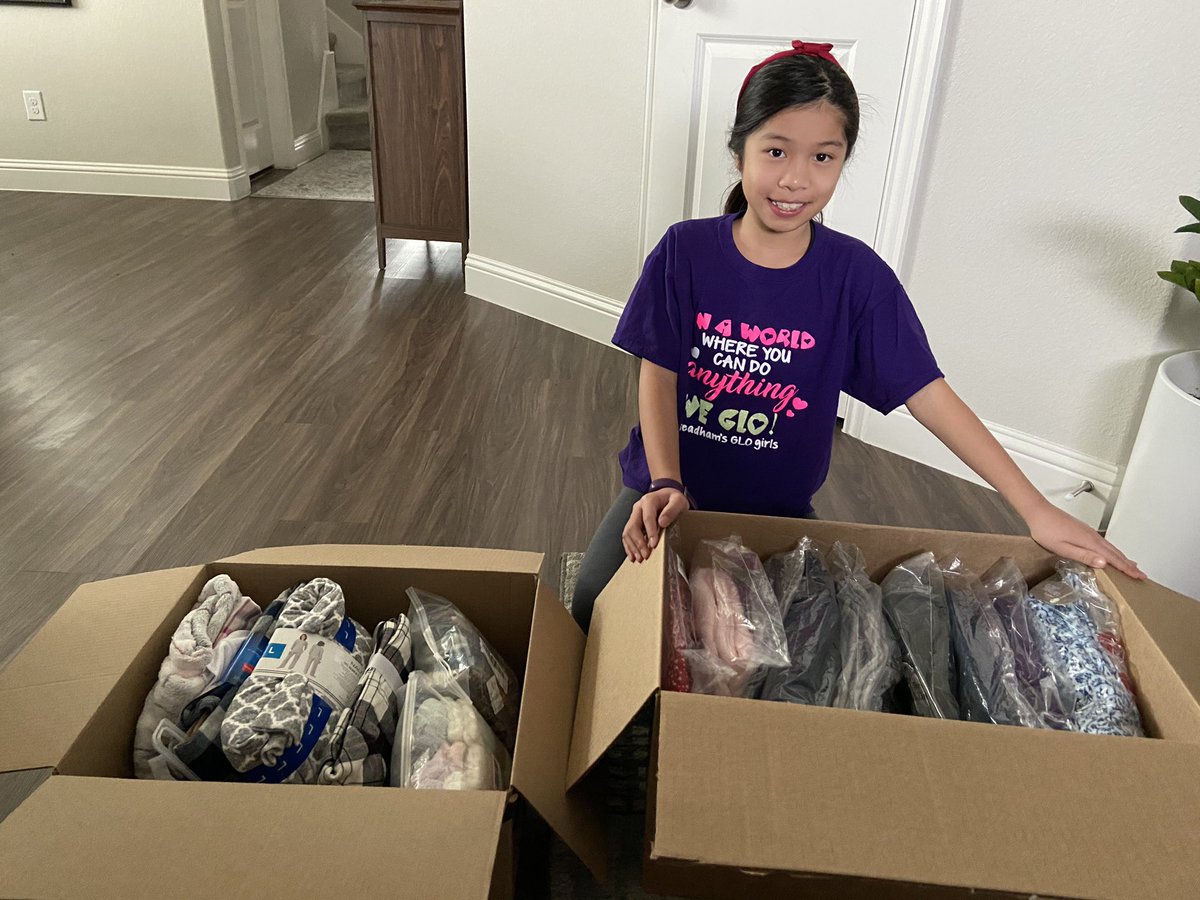 Lilfoxykat's tweet photo. GLO’s annual pajama drive. We blessed quite a few residents at the Rowlett Health and Rehabilitation Center with men abs women pajamas. The girls got donations from the school, family and friends. They are learning it’s better to give than to receive. @Steadham_Eagles @jrhobb01 https://t.co/Vxz9JPCXh5