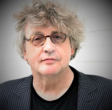 The_JHS's tweet photo. With deepest gratitude to the much celebrated and admired poet Paul Muldoon for sharing his festive cheer with us at this time, written especially for #PoetryClipsArchive. To hear ‘Ducking for Apples,’ &amp; ‘Nativity 2020, listen https://t.co/JZMC96OF69 @muldoonpoetry @The_Lifeboat https://t.co/wwLZtWYCX2