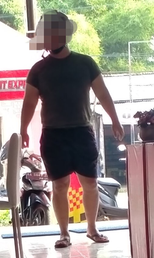Dwi79883047's tweet photo. Enak kalo yaa punya bapak kyk doi wkwkwk
Paling enak di Magelang kemana2 ktmu tentara yg semok.
#gaymagelang #magelanggay #gayjogja #jogjagay #gayindo #hayhot #kontol #ngentot #stright #kenthu #ngewe https://t.co/Rcmz31URSN