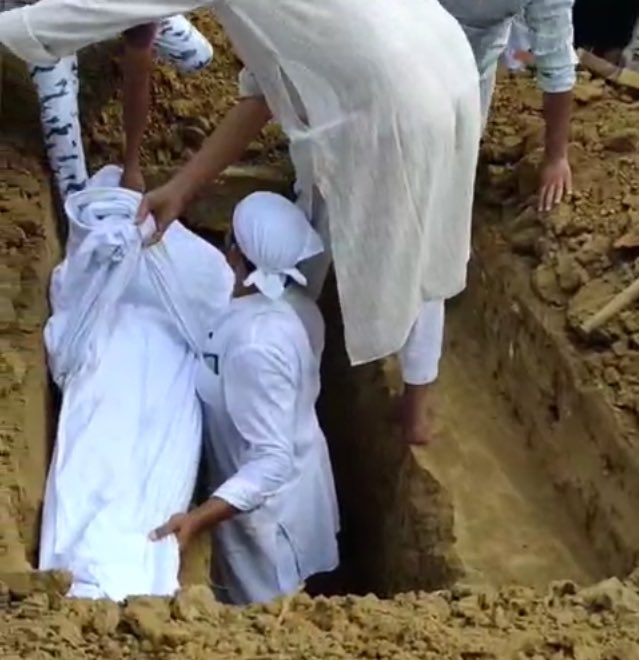 AbdulraufKhamiz's tweet photo. End of the story "Every soul will taste death, then to us will you be returned. May kalimatush shahada be our last word😭🙏 https://t.co/5hFEES269L