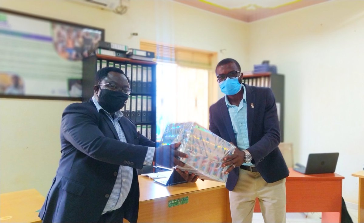 ACODEVU's tweet photo. Thank you for the work well done @MuhindoBenson on the #AcodevFPproject for the past 4 years.Your hard work,dedication & passion have resulted in great milestones for the project and the organisation. @ACODEVU wishes you the best in your next journey as you advance in your career https://t.co/ThtuR8sMZ2