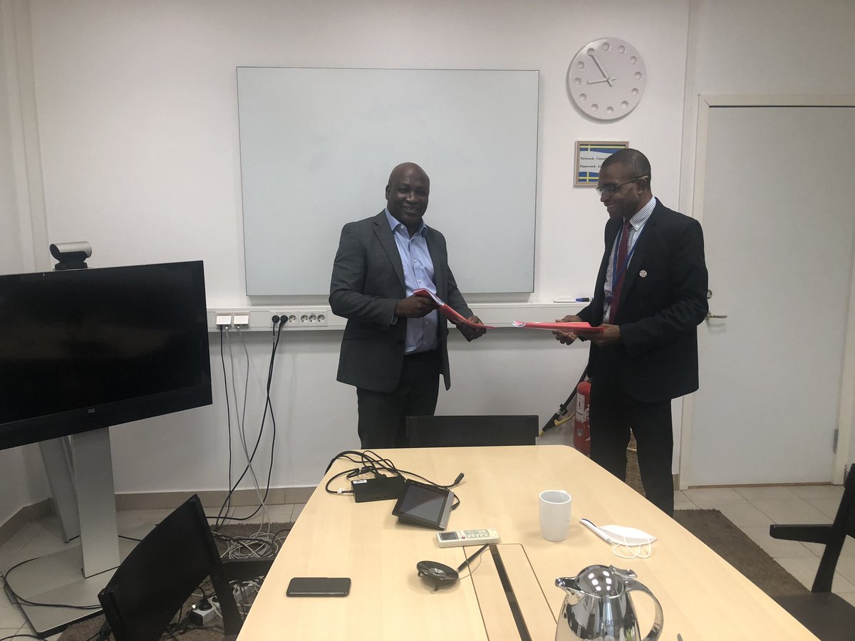 ctmbengue's tweet photo. Great Thanks SWEDEN #Diana Janse#Richard Bomboma#Strategic Partnership with UNFPA. Signature today of an 60 Million SEK (US $ 7 Millions) agreement to achieve the Three Transformative Results in Mali LNOB. @SwedeninML @Atayeshe @dienekeita @mabinguengom1 @eugene_kongnyuy @UNFPA https://t.co/UJJOS73utV