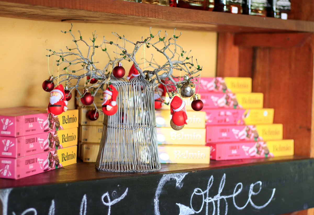 thepantryug's tweet image. Gift your loved ones great coffee this Christmas. We can also make you a hamper with delicious delicacies made in Uganda &amp;amp; wine  from all over the world. #KampalasBestLittleWineShop #mondaymotivation #coffeecapsules #coffeholics