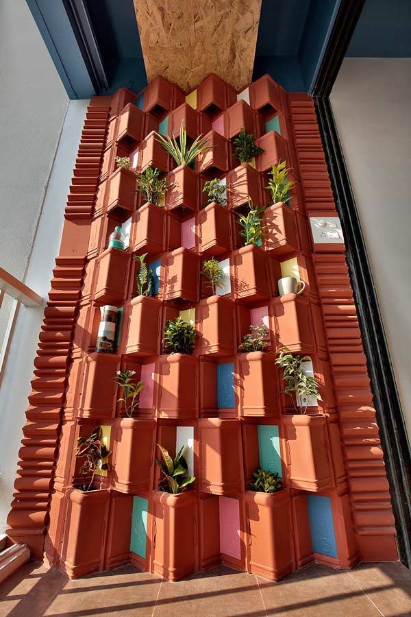 Gharpedia's tweet photo. Awesome Vertical Gardening for a Balcony!
Designer - Manoj Patel Design Studio, Vadodara
Reach out π https://t.co/DoXy3HYV2B or email us @ https://t.co/Cnj9jycIvU
#BestHomeDesigns #gharpedia #balcony #balconydesigns https://t.co/YltMgyBQIf