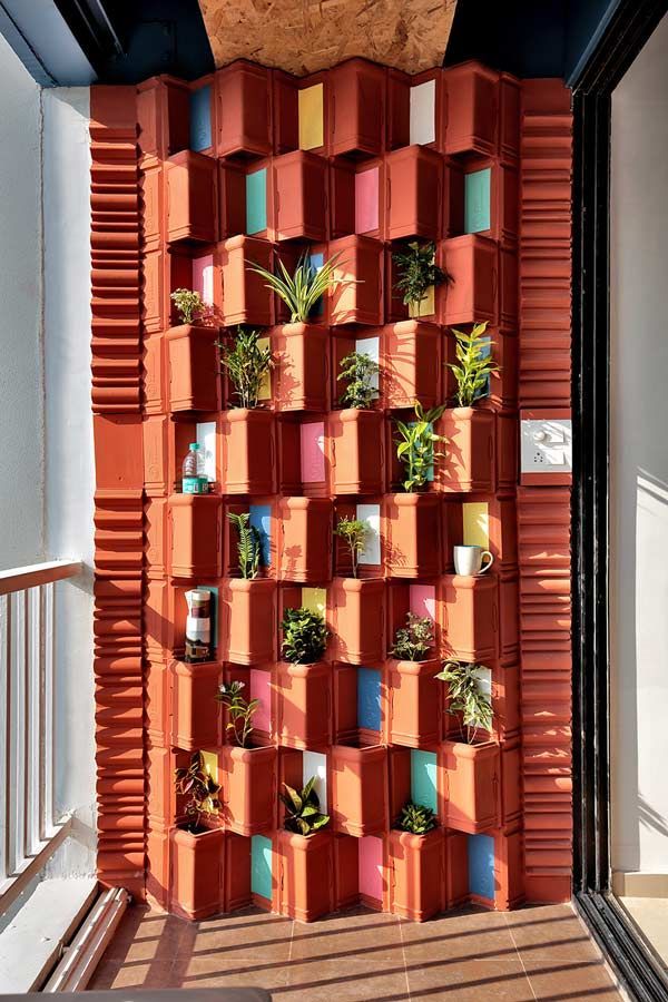 Gharpedia's tweet photo. Awesome Vertical Gardening for a Balcony!
Designer - Manoj Patel Design Studio, Vadodara
Reach out π https://t.co/DoXy3HYV2B or email us @ https://t.co/Cnj9jycIvU
#BestHomeDesigns #gharpedia #balcony #balconydesigns https://t.co/YltMgyBQIf