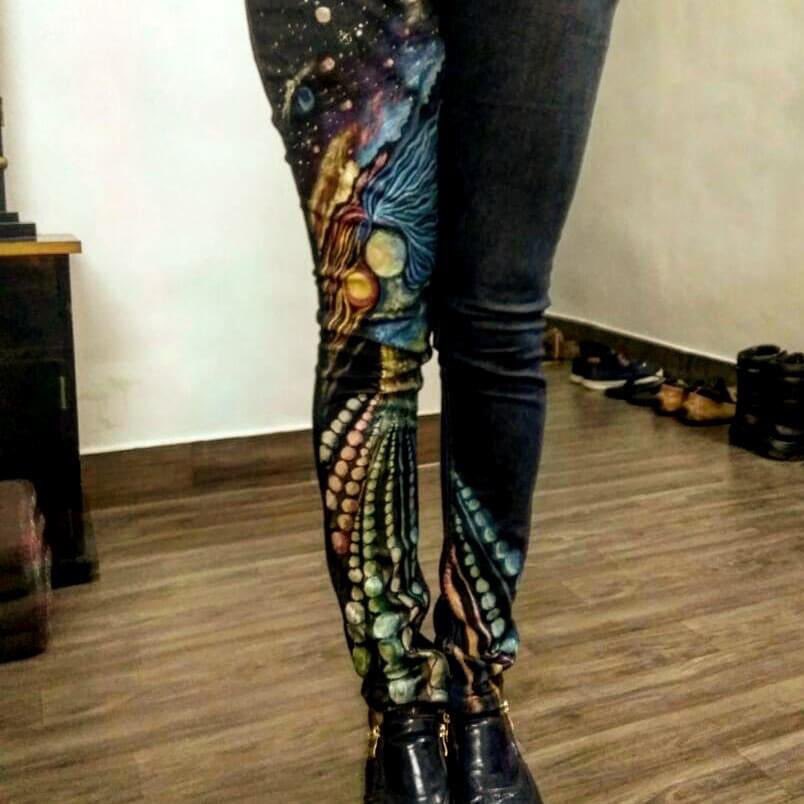 RupaliSharmaArt's tweet photo. #handpainted #jeans feedback #rupalisharma @rupalisosart #sosaart #Thankyou #Rupali for this wonderful #gift!  Nothing could have depicted what I feel,  better than this.  The #woman that I am. Thank you Rupali Sharma.  It's beautiful! Lots of love! #RupaliVisionaryArt https://t.co/F8Z0dBueIE