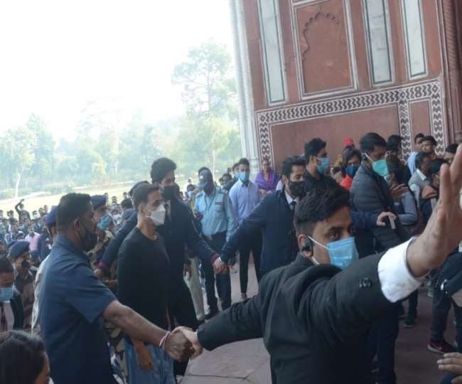 ShikhaaDhariwal's tweet photo. आज खिलाड़ी @akshaykumar आगरा में  फिल्म 'अतरंगी रे' की शूटिंग कर रहे है https://t.co/5jqlVTMO6q