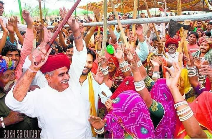 वो भी क्या दिन थे। मै तो ईश्वर से यही दुआ करता हूं कि अगली बार भी जन्म इस गुर्जर जाति में मिले।
#जय_श्री_देव