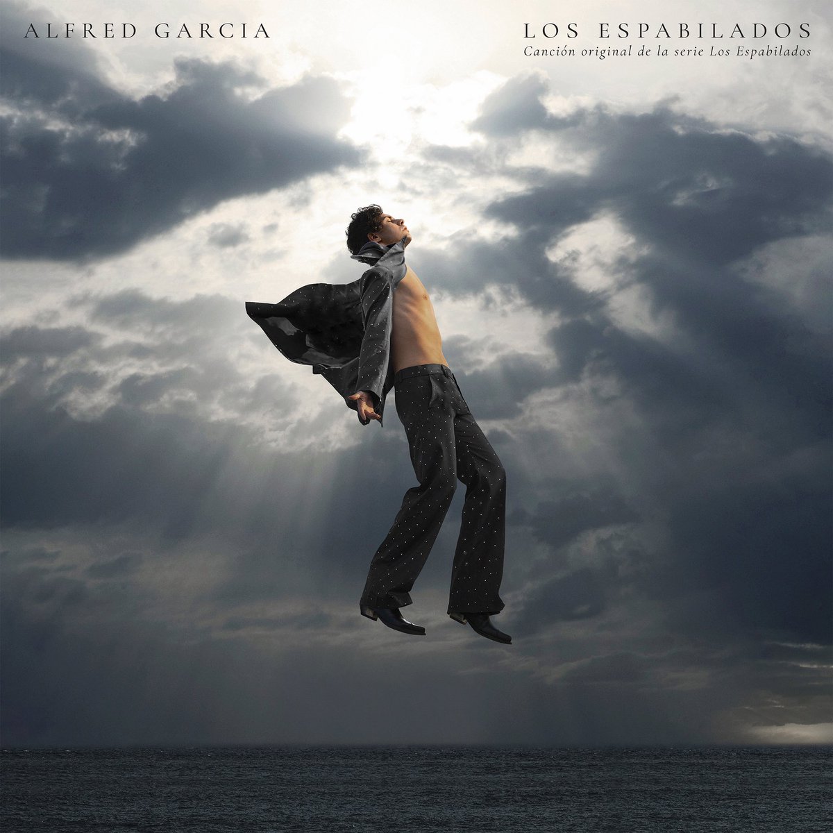 alfredgarcia's tweet photo. El 15 de enero publicaré “Los Espabilados”, la primera canción de mi segundo trabajo discográfico y canción original de la serie #LosEspabilados de @MovistarPlus.

Resérvala ya: https://t.co/QjlZltDN1i. https://t.co/L5OIzjRCiB