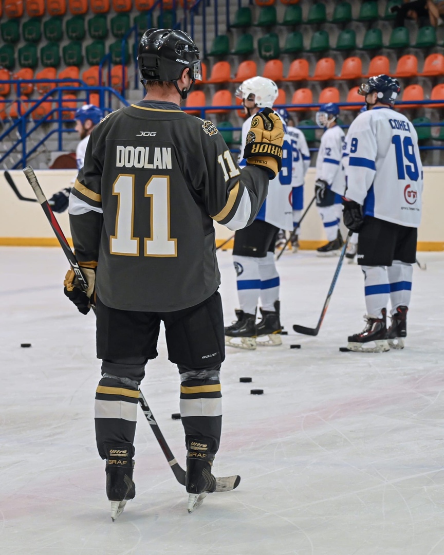 MigthyCamels's tweet photo. Even a month ago, this seemed impossible. However, now it has become reality. Ice hockey teams from Israel and UAE met on ice and made history. We want to say thank you to all, who participated and made this event possible, as well as to the people who… https://t.co/uc8ktrolz1 https://t.co/z9Q8Bimo10