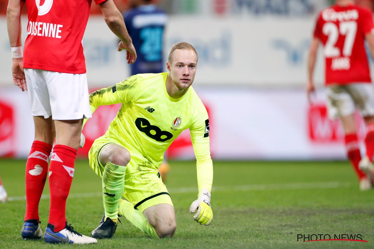 Standard_RSCL's tweet photo. 📸 | Standard de Liège 🆚 Royal Excel Mouscron ⚽

#STAMOU #JPL #COYR 🔴⚪ https://t.co/Z2pUb8Tnf3