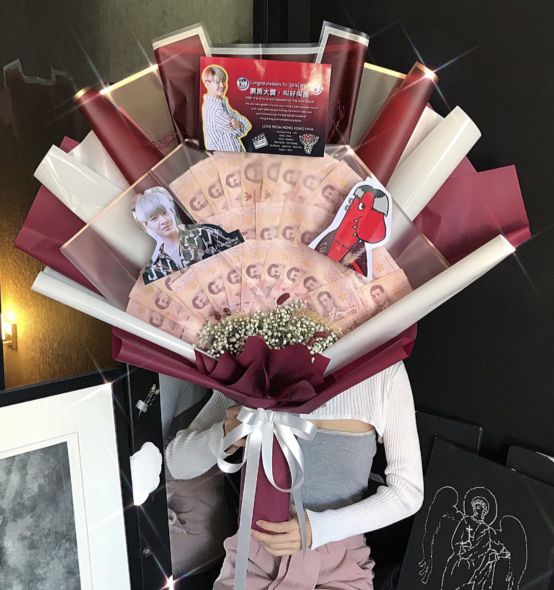 zaintsee_hk's tweet photo. Congratulations to Saint's first movie.❤️
Wish the movie succeeded at the hox office.
The movie show on the worldwide, we are waiting to wach it.
🎉🎉
Thx  @TrendFor_ZS  for help

#Saint_sup #MingEr 
@Saint_sup #TeamOhm
#วอนเธอพบกันวันคริสมาสต์อีฟ
#วอนเธอ #vonthemovie https://t.co/nECyTTFmom