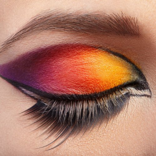 Keep your eyes open and your feet moving forward. You’ll find what you need.

#eyelashes  #chrismas2020  #makestyles2020 #makeupartist #christmaseye