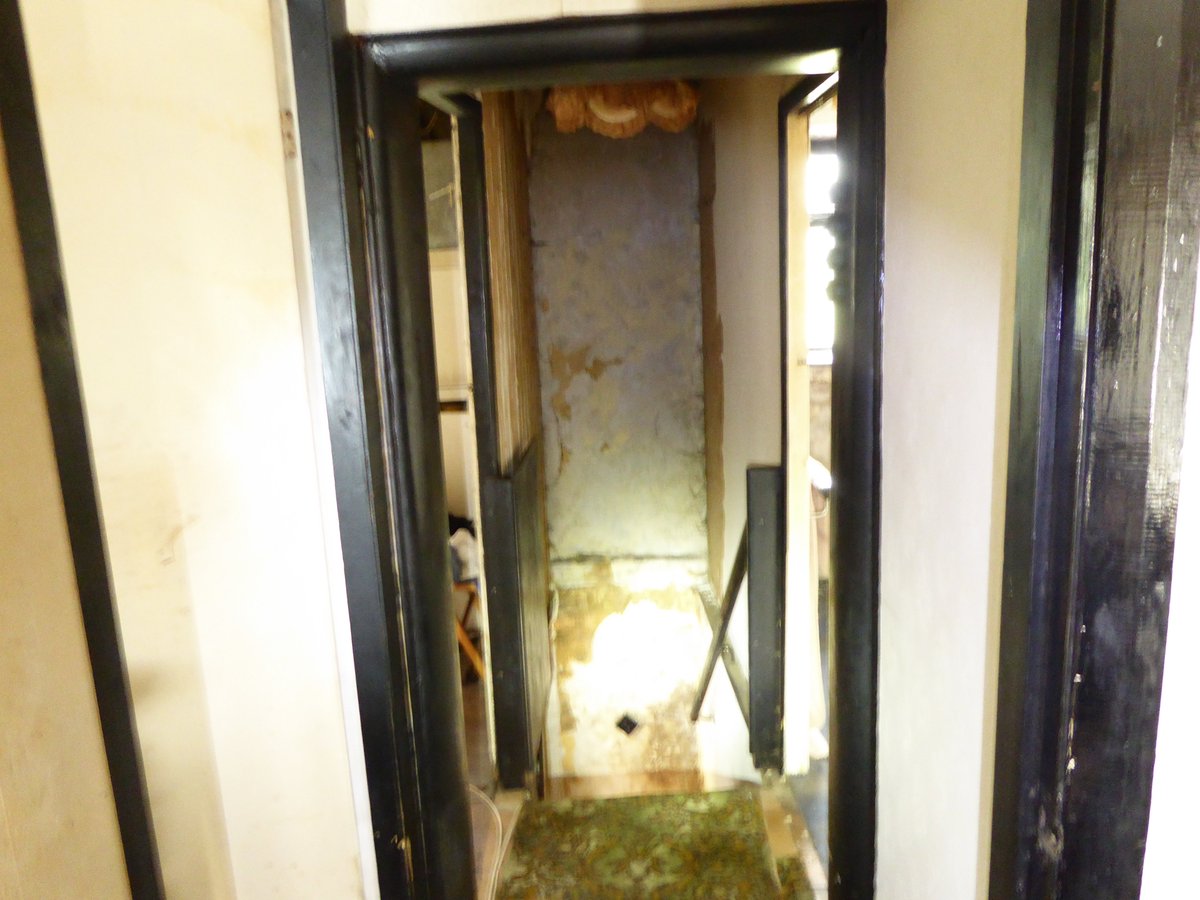 OldHouseRepair's tweet photo. A few before and after photos of the landing following the relocation of the stairs #Limewash #Limeplaster #HealthyLiving #Renovation https://t.co/kNwZNCgA7n