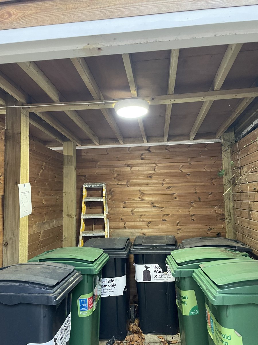 sachaatpa's tweet photo. Great to see additional lighting has been erected at Ambrose and Spencer House in order for residents to see and feel safer in the evenings. @pa_housing https://t.co/6uR4KnzreK