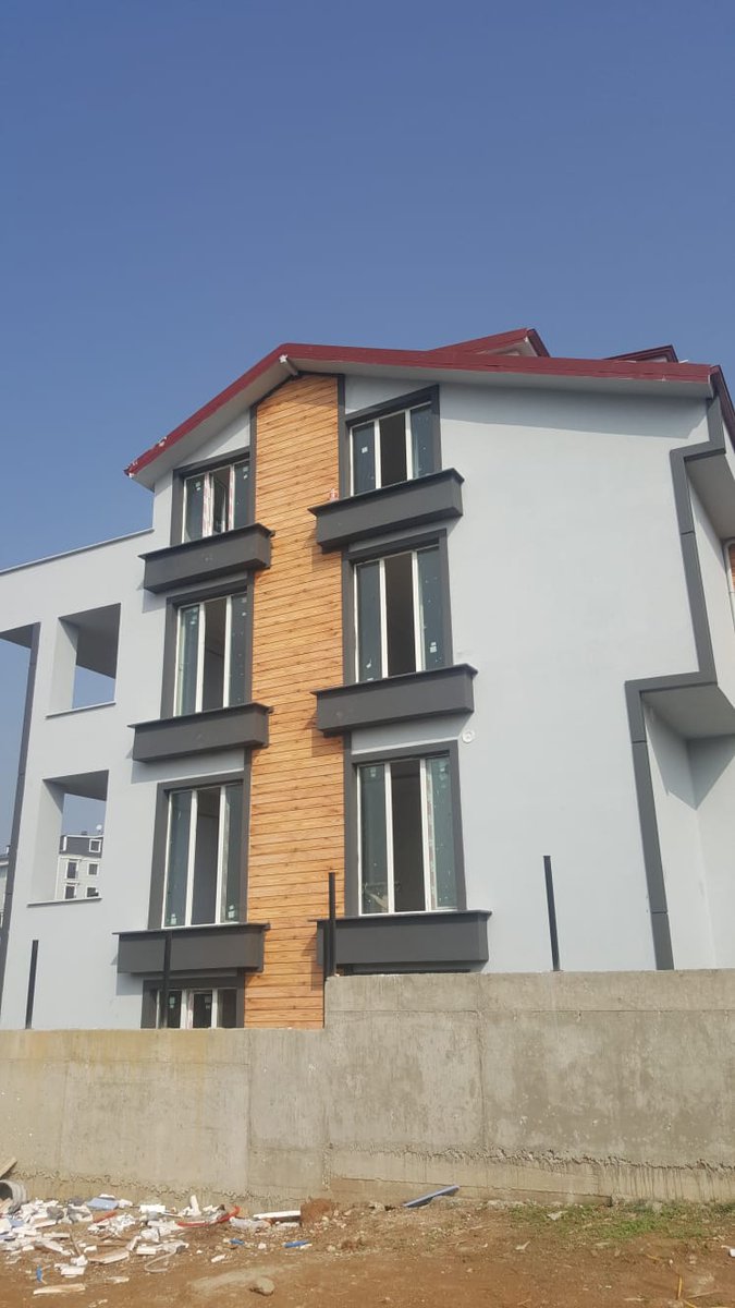 Emekçinin nasırlı elleri medeniyetin aynasıdır, emegimiz alın teri.