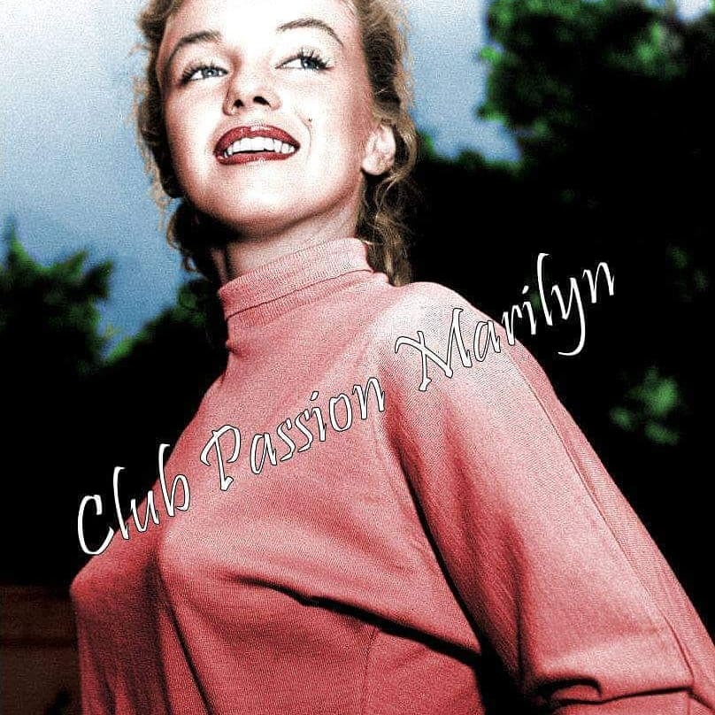 Clubpassionmar2's tweet photo. Colorisation du jour
Merci de ne pas la diffuser ou l'utiliser ร des fins commerciales et / ou mercantiles et de ne pas "faire disparaรฎtre" les marquages.
#marilyn #marilynmonroe #clubpassionmarilyn #colorpic #colorisation #earlleaf #1950 https://t.co/yQ5htUl1IW