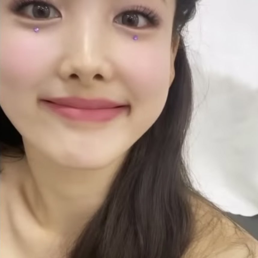the neekies (nayeon's cheekies) — a necessary thread