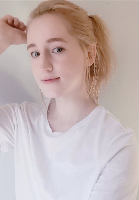Hi, I just came ;) https://t.co/xNjisHVA39