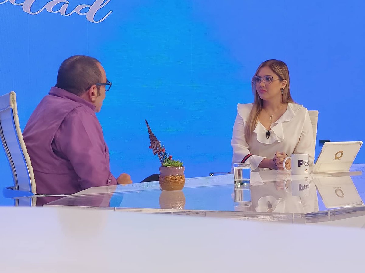 primerapagina's tweet photo. #Ahora @danielajsalasf entrevista al diputado electo por el Partido Cambiemos, Mauricio Gutiérrez @mauricioccs acerca del papel de la nueva Asamblea Nacional en temas de derechos humanos y avances sociales.

#PrimeraPagina #Globovision #Venezuela https://t.co/X7uwOv8Rg1