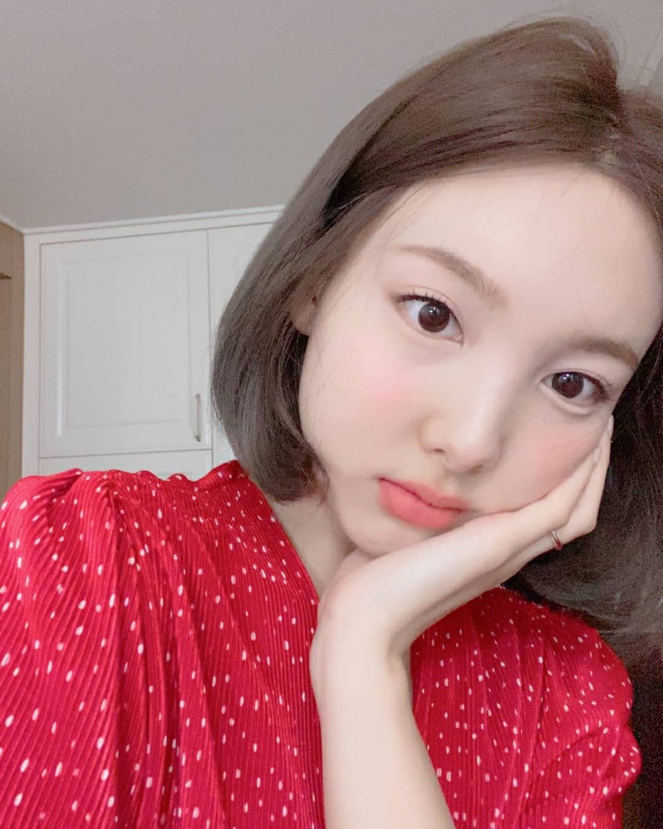 the neekies (nayeon's cheekies) — a necessary thread