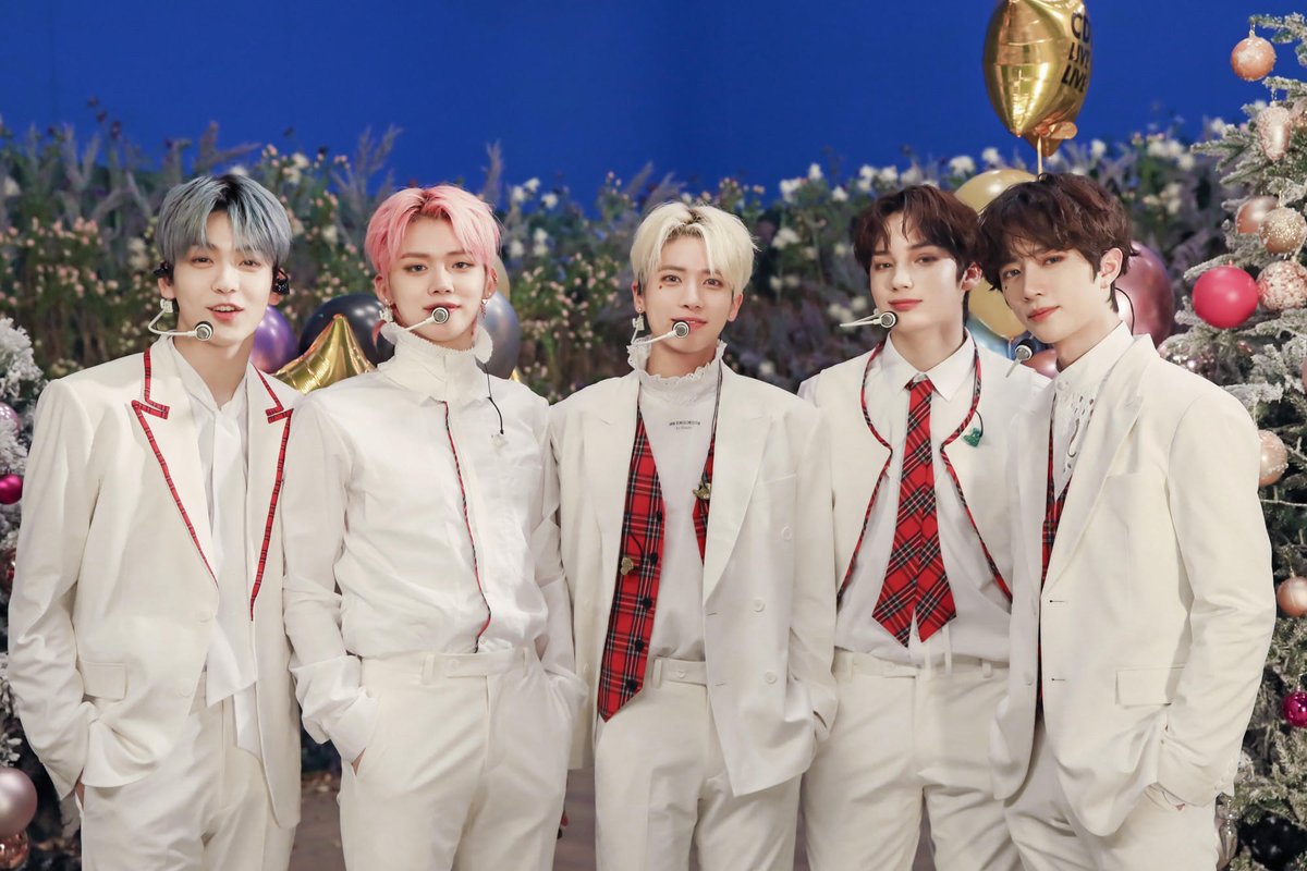 メープル On Twitter Cdtvライブライブ 出演おめでとう クリスマス前に Blue Hour 日本語ver の パフォーマンスが 見れて良かった 今日もお疲れ様 ゆっくり休むんだよ Cdtvライブライブ Txt