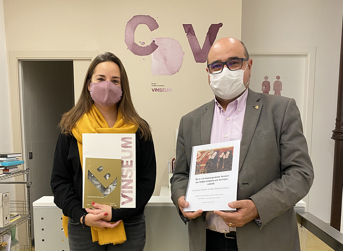 🔊Romina Ribera guanya la "VII Beca Emili Giralt i Raventós - Cultures del Vi" amb el seu projecte sobre el desconegut monaquisme femení...🔝Enhorabona!
naciodigital.cat/cupatges/notic…