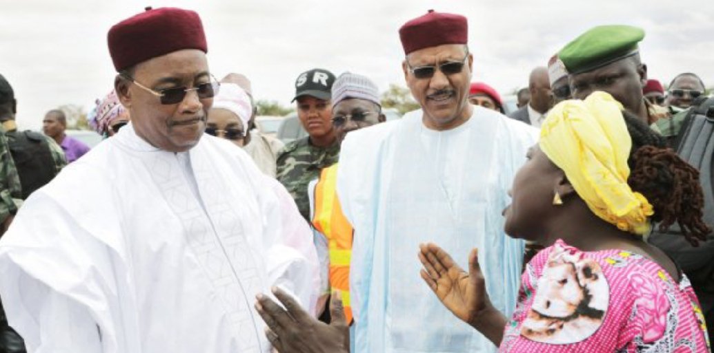 MattoJafar's tweet photo. #Niger #Politique 
Les jumeaux de la bonne gouvernance ayant le même entrain dans la constitution de l'édifice national , j'ai nommé SEM @IssoufouMhm Président de la Républik &amp; le candidat à sa succession, le camarade Président @mohamedbazoum , les hommes du peuple.
@RFIAfrique https://t.co/3RJx3y1hOM