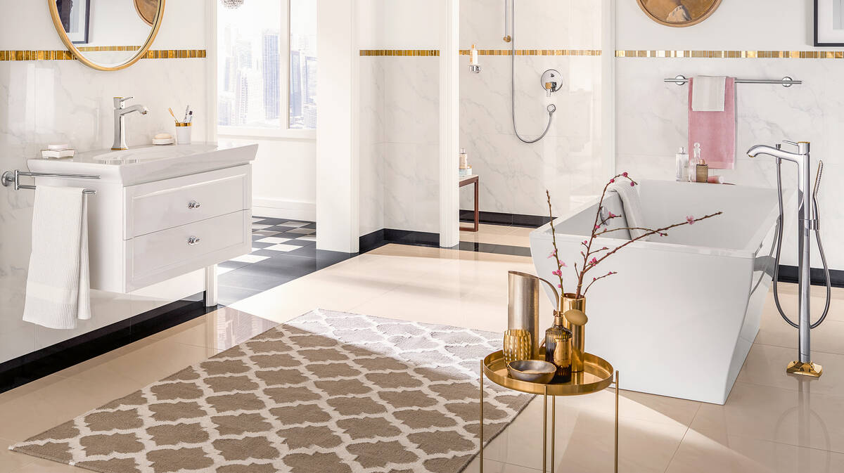 Bath_Sorts's tweet photo. Modern and Classic styling: it’s easy to fall in love with the charm of the Metropol Classic tap range 🤍💛 

#classicallyelegant #classicmodern #luxuriousbathroom #bathroomstyling #bathroominterior #goldaccents #tapware #tapwaredesign #functional #stylish  @Hansgrohe_UK https://t.co/rJsdsp912E