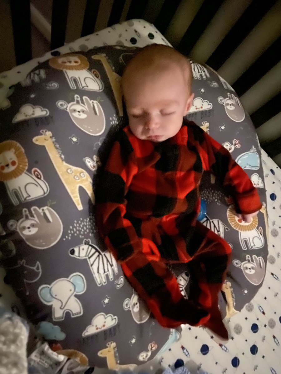 kgoettsch4's tweet photo. who taught my son how to sleep 😂😂😂 https://t.co/UT1TIg76np