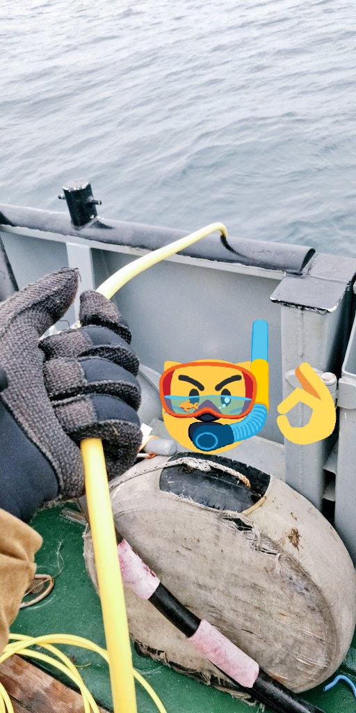 Alexvolt5's tweet photo. ROV Tether management system has been activated πΉοΈβ
#rov #rovpilot #rovlife #remotelyoperatedvehicle #underwaterdrone #tether #sea #blacksea #surface https://t.co/Vh7yJlGQIq