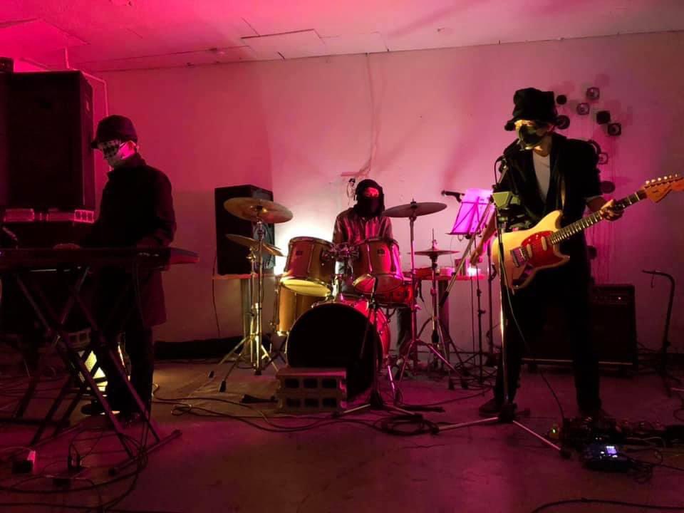 damasandayon's tweet image. 昨日の0gでのBeltDrive のライブの模様。
#0g #beltdrive #neuneuneu