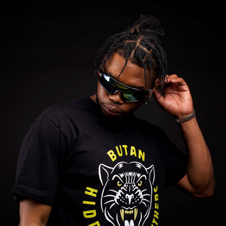 Butan_Official's tweet photo. #ButanPanthers theme continues with Hidden Panthers t-shirt offered in black & neon with glow-in-the-dark โจ
Available NOW from all Butan retailers across SA ๐ฟ๐ฆ and our online store - https://t.co/7GJEEqOoiT
#ButanSummer20 #HeedTheCall #ItsNotAgarmentItsApieceOfArt https://t.co/n9kyoJ4QnA