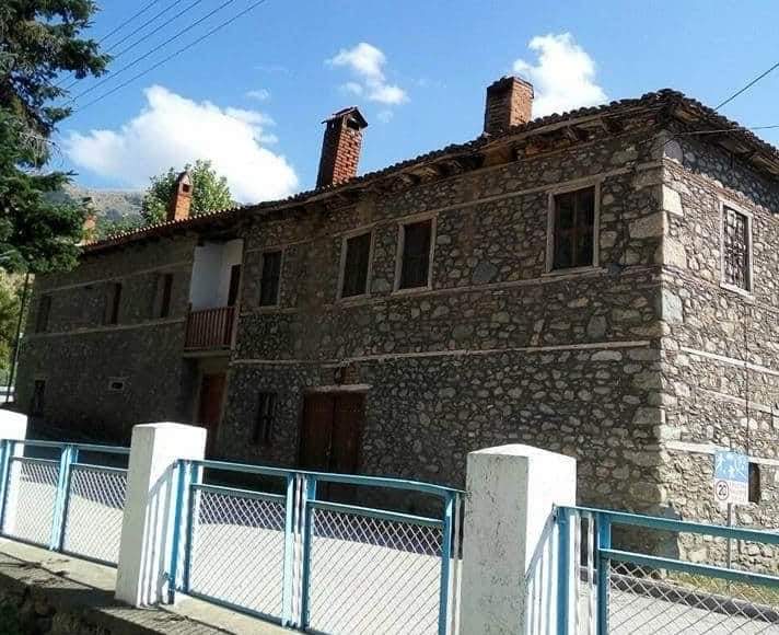 Куќите на фамилија Ѓаковци од с.Герман, преспанско-лерински, Егејска Македонија.