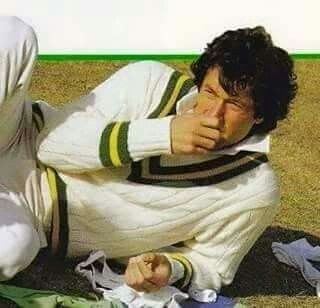 "خواہشیں کم ہوں تو آدمی خوش رہتا ہے."عمران خانJang, 1985