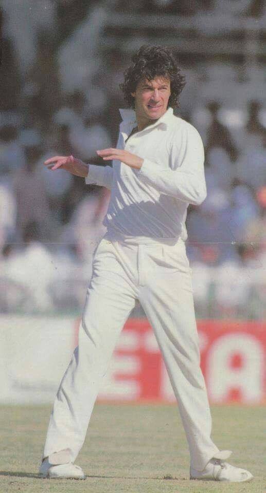 "خواہشیں کم ہوں تو آدمی خوش رہتا ہے."عمران خانJang, 1985