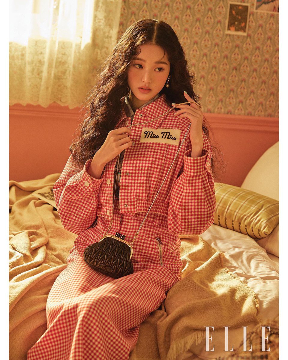 ELLE KOREA Instagram update "With Lim Yoona and Jang WonYoung, We captured beautiful and dramatic moments in the Miu Miu world." HOW I WISH THEY WERE TOGETHER WHEN THEY SHOOT THIS  #snsd  #izone  #soshizone