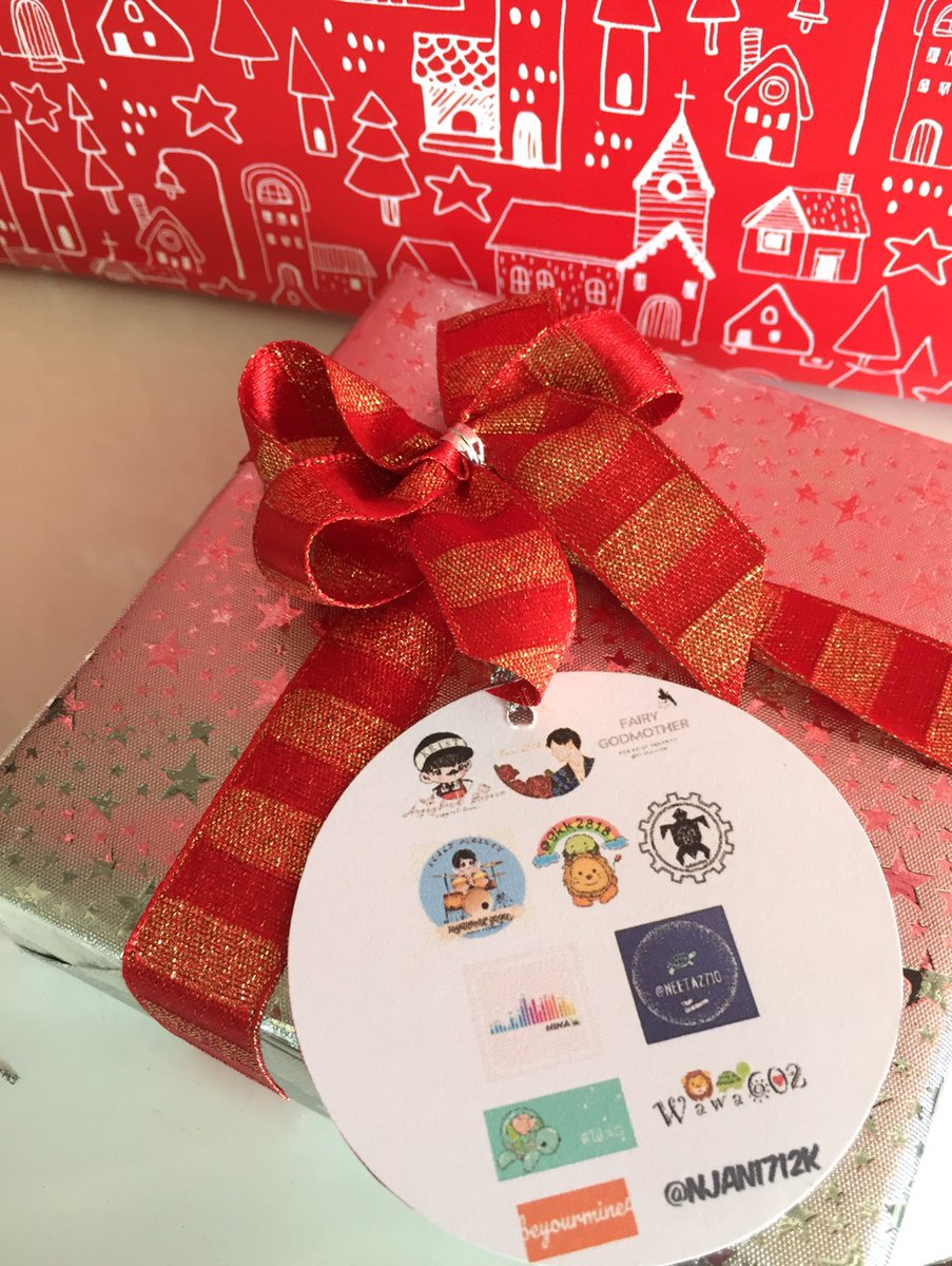 for_perawat's tweet photo. We sent food box to @GMMTV donut box to @onehdthailand and Christmas tree to @kristtps joining with other FCs ~

Thanks for making these projects successfully @FairyGM1018 and @honeyluckybear @Angrybirdrescue 
#KristPerawat https://t.co/MjHLLZONCi