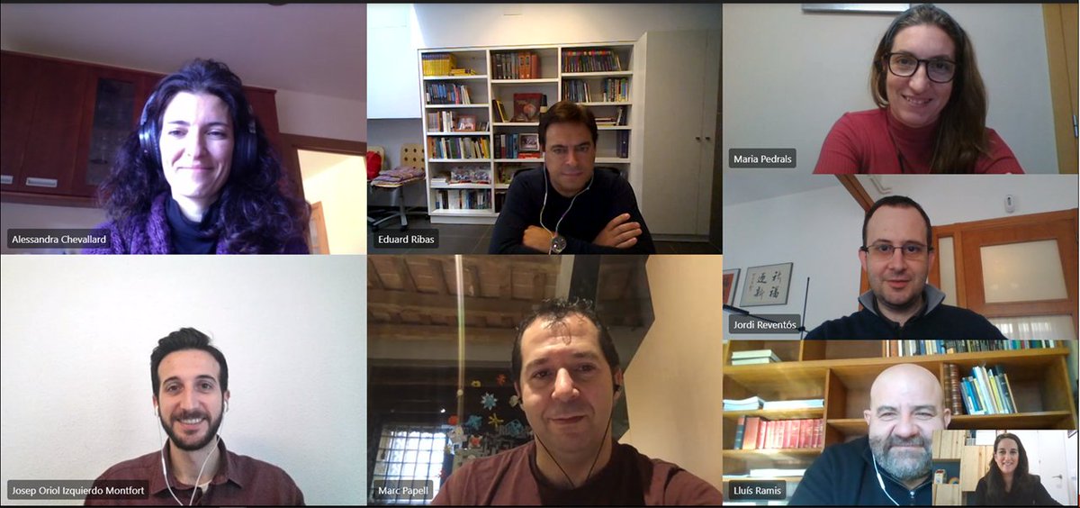 CLUSTER_DVLPMT's tweet photo. Tot l'equip de @CLUSTER_DVLPMT Barcelona us desitgem un molt bon Nadal i feliç entrada d'any 2021! https://t.co/ZS5y0kb613