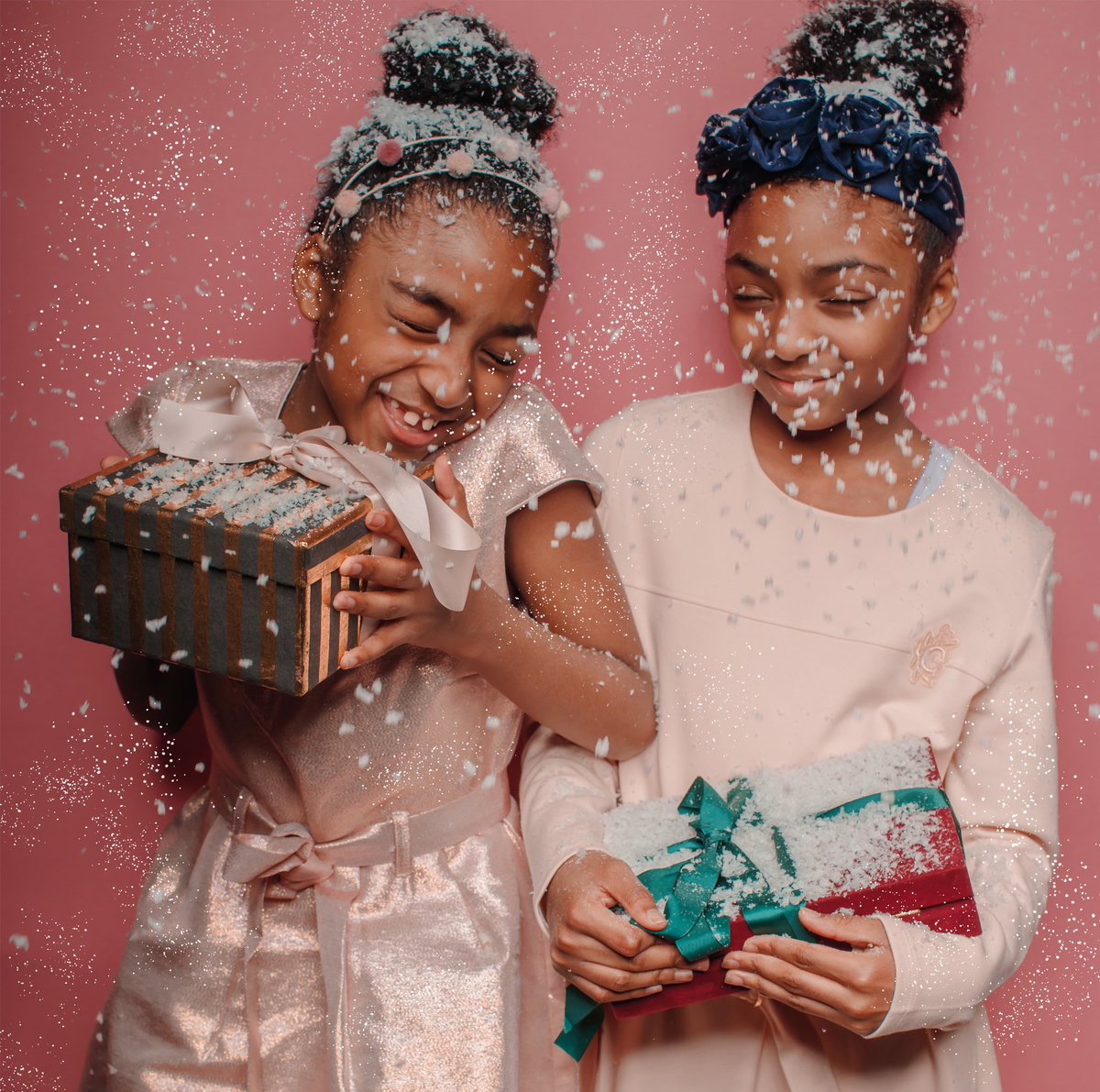 MiniAdornKids's tweet photo. Our #xmas card! ft. @alexandalexa https://t.co/Yp4AgdMj6V #pbloggers
📸 by @Adorngirl https://t.co/NvJJVuePTo