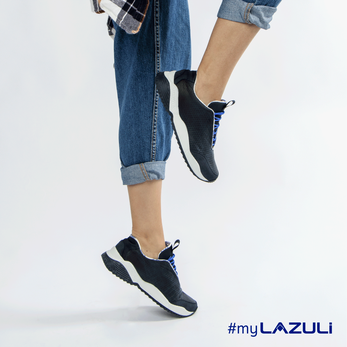 Lazuli_Shoes's tweet photo. New models Fall/Winter 2020/21 🔵 ⚪️
#myLAZULI #mySNEAKER

🛍️  Disponível para compra online em @shoelutions.store

#OutonoInverno202021 #fw2021 #FallWinter2021
#veganfootwear #ecoshoes #vegan &amp; #sustainability ⁠
#Sneakers⁠ #sapatilhas #tenis #Footwear 
#Lazuli #LazuliShoes https://t.co/48P1swSP3i