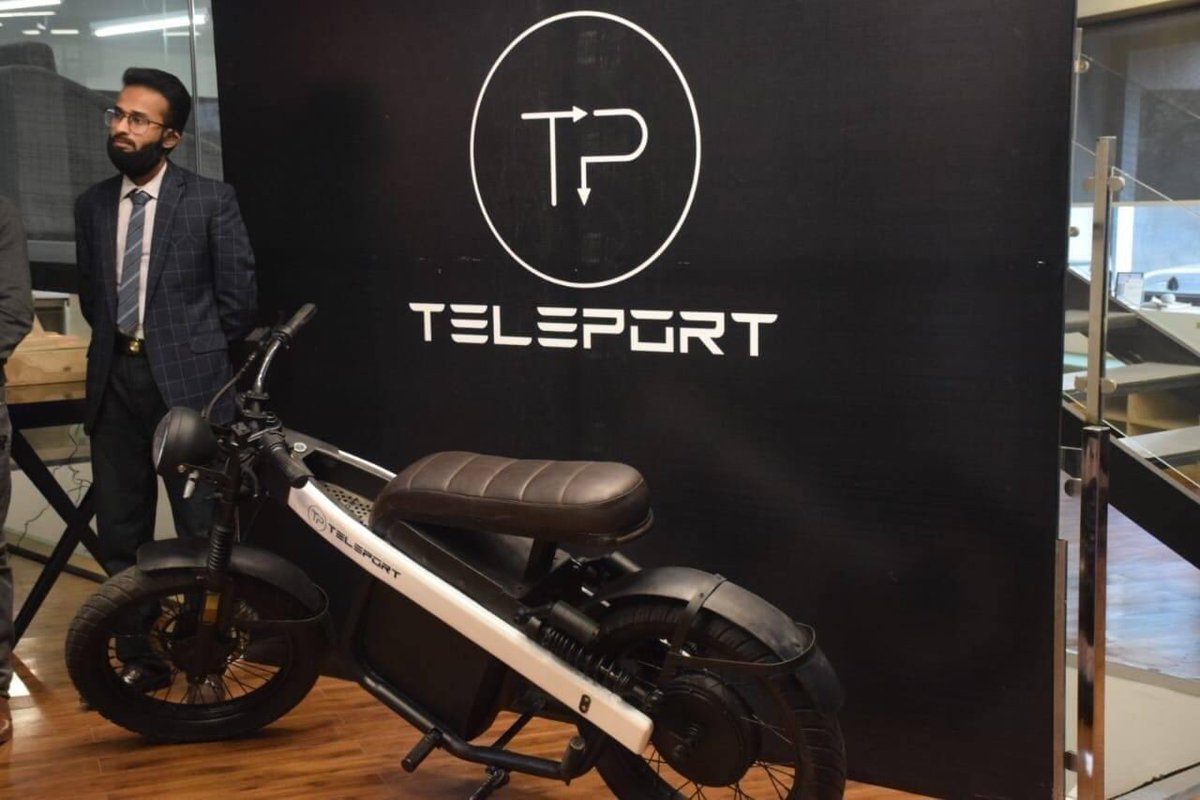 STITKPGovt's tweet image. Federal Minister for IT @SyedAminulHaque and Advisor to CM KP on ST&amp;amp;IT @ZiaBangashPTI visited NIC Peshawar startups like teleport, chingari, EDEnergy, Khawateen Rozgar and Motortech etc. They appreciated and guided them with their precious feedback.

#kpciu #DigitalKP