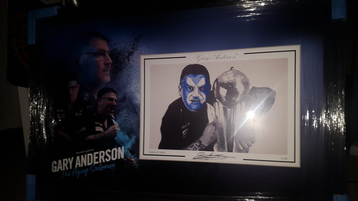 OfficialOLDarts's tweet photo. Gary Anderson Giveaway 📢📢

It's @GaryAnderson180 birthday tomorrow so we have this amazing prize to giveaway

All you need to do is #ODdarts

1️⃣ Is follow @OfficialOLDarts @DunveganDarts @DartsNArts 

2️⃣ Like and RT this post 💙🔄

3️⃣ Tag a mate https://t.co/v0LNEMwbrK